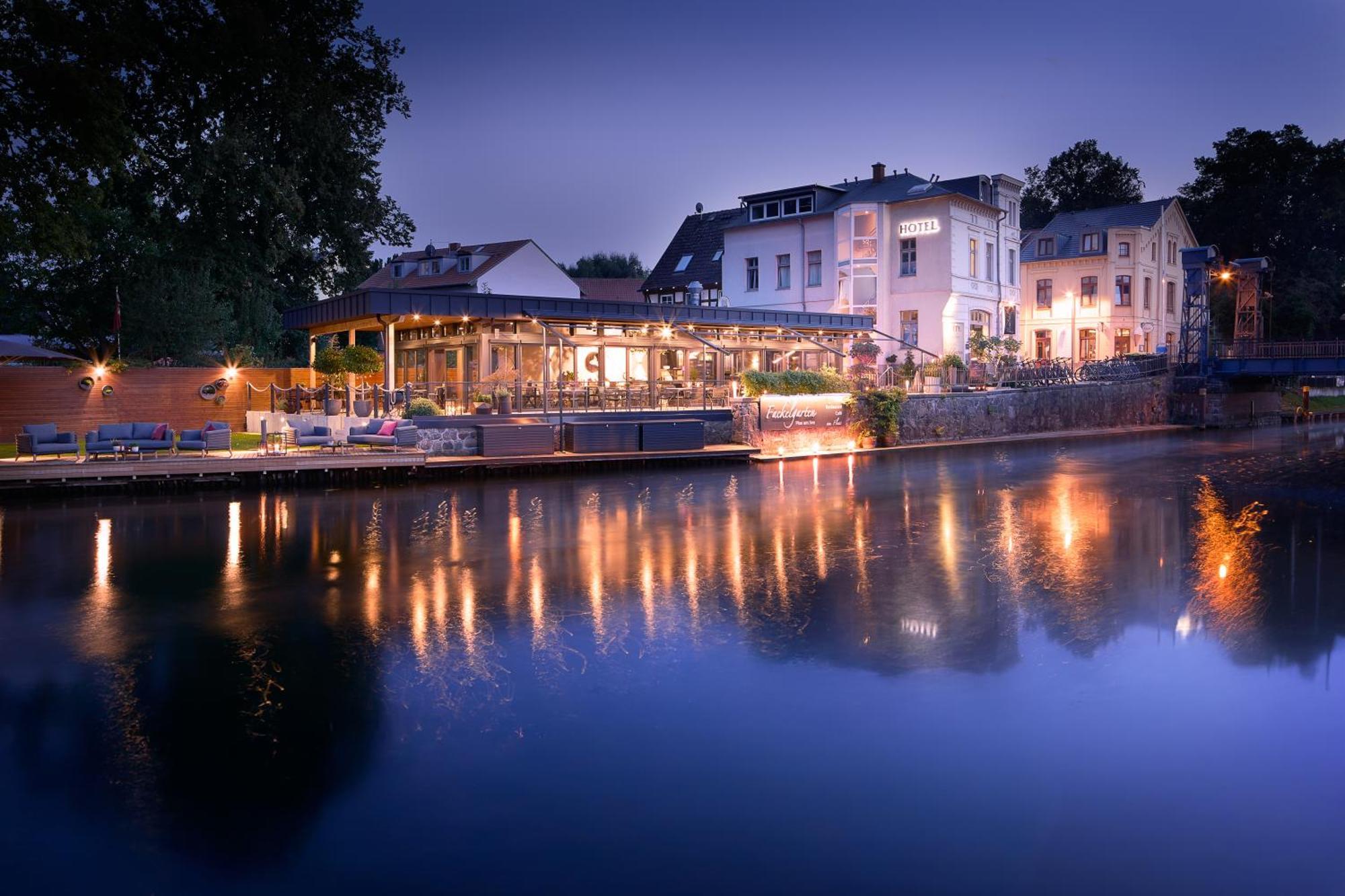 Hotel & Restaurant Fackelgarten Plau Am See Exteriér fotografie